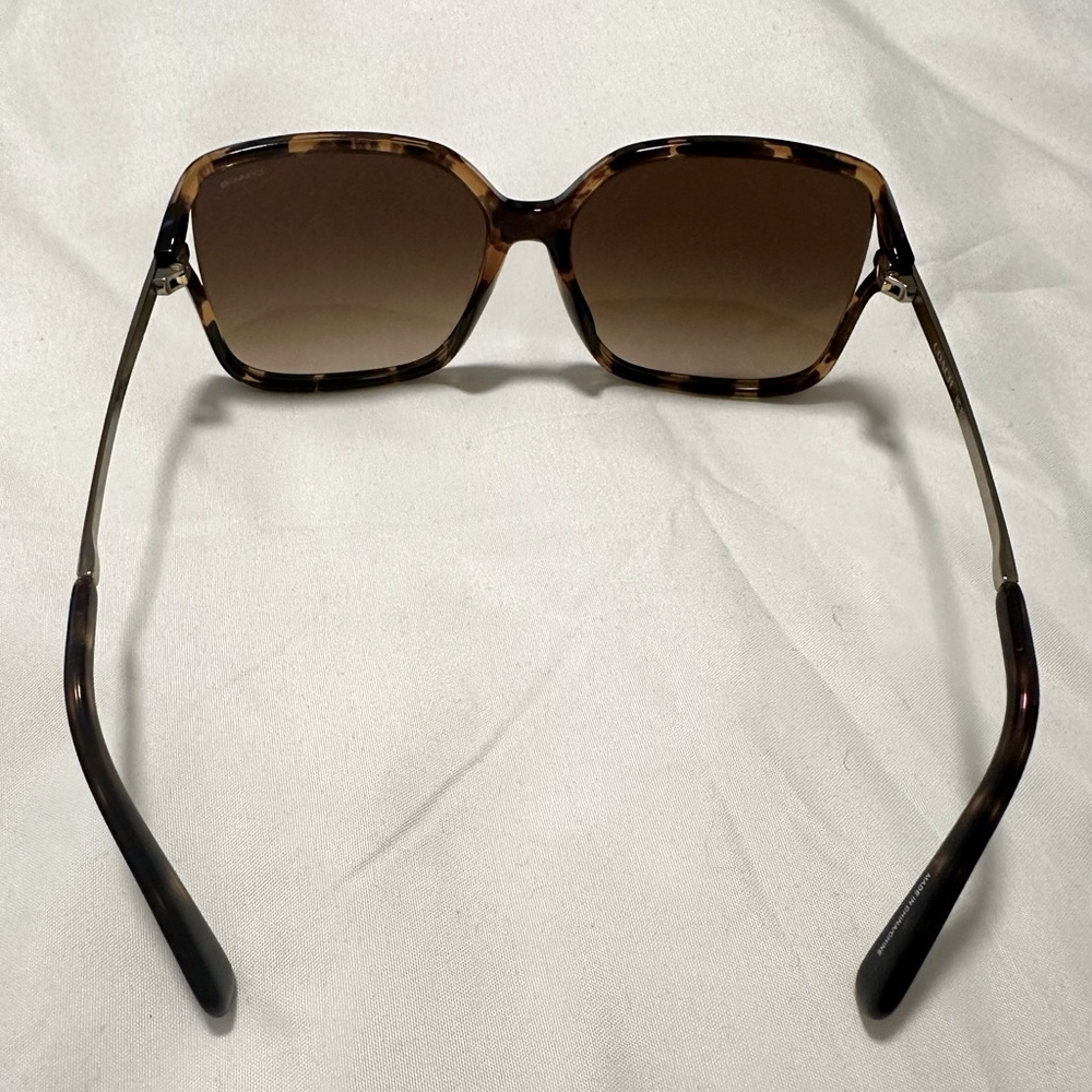 Coach Sunglasses 🕶️ Like New! - Picture 4 of 6